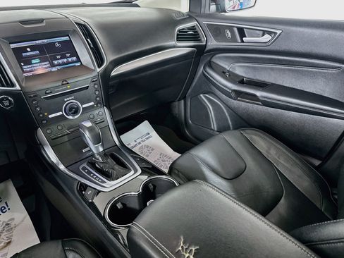 Used 2015 Ford Edge Titanium w/ Equipment Group 302A AWD/4WD image 23