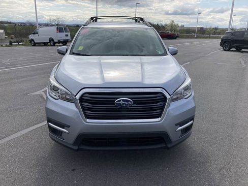 Used 2019 Subaru Ascent Premium image 2