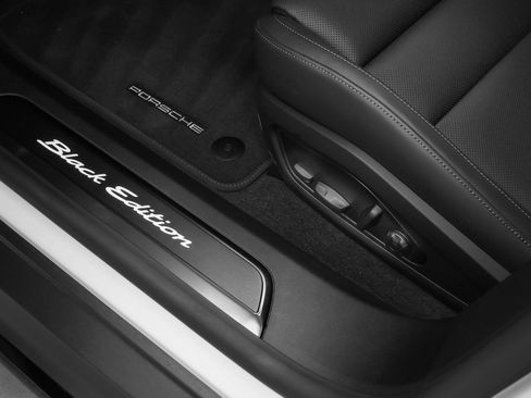 New 2026 Porsche Taycan 4 BLACK EDITION image 34