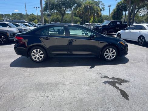 Used 2026 Toyota Corolla LE FWD image 6