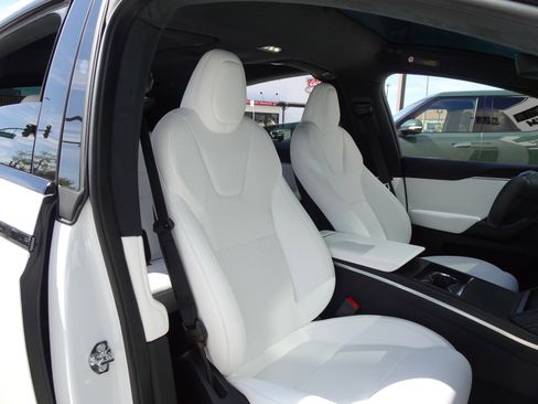 Used 2023 Tesla Model X image 20