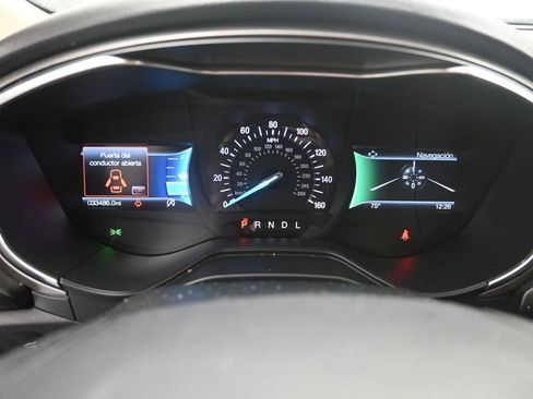 Used 2020 Ford Fusion SE FWD image 3