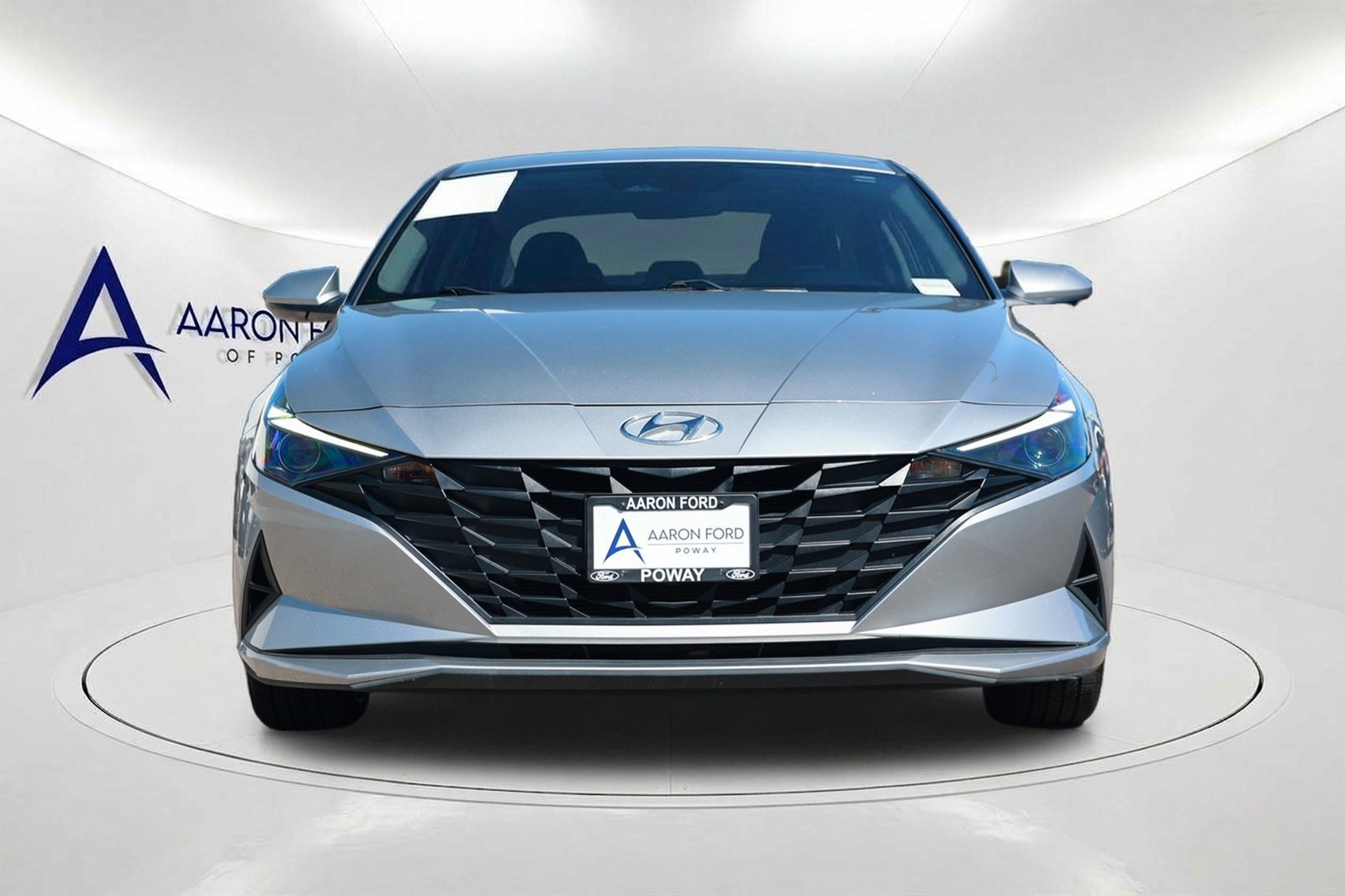 Used 2023 Hyundai Elantra SEL FWD image 2