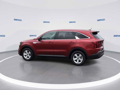 Used 2023 Kia Sorento LX FWD image 5