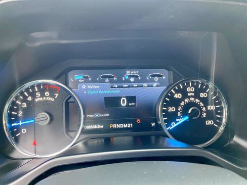 Used 2017 Ford F150 Lariat image 36