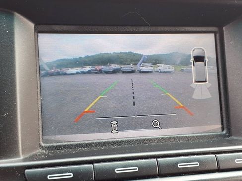 Used 2017 Ford Explorer XLT AWD/4WD image 25