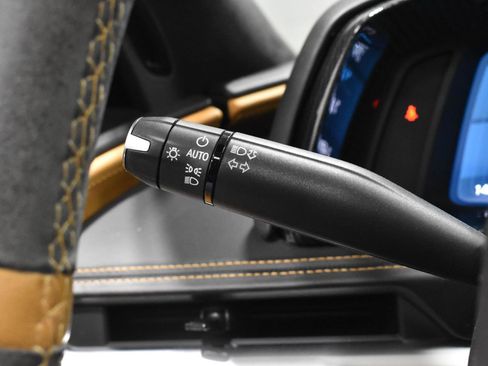 Used 2022 Chevrolet Corvette Stingray Premium Conv w/ Z51 Performance Package image 6