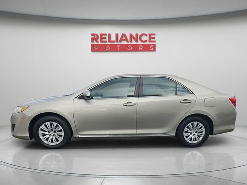 Used 2014 Toyota Camry LE image 3