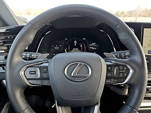 Used 2025 Lexus RX 350 FWD w/ Technology Package image 19