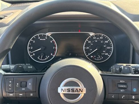 Used 2021 Nissan Rogue SV AWD/4WD image 25