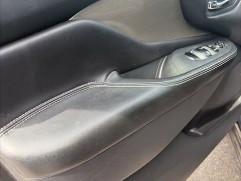 Used 2018 Nissan Murano S w/ Cargo Package FWD image 5