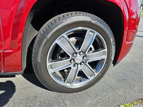Used 2017 GMC Acadia Denali w/ Technology Package AWD/4WD image 9