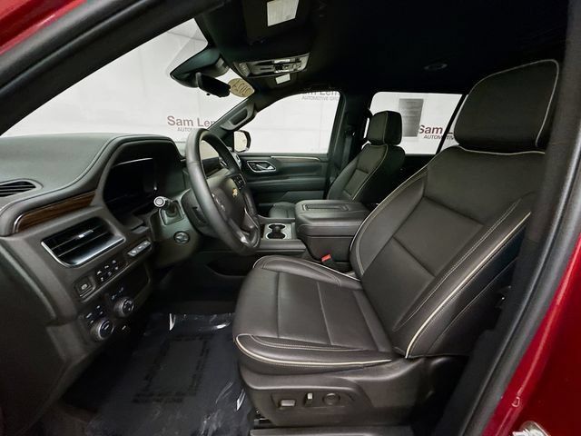 Used 2024 Chevrolet Suburban Premier AWD/4WD image 23
