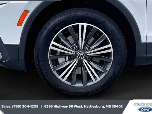 Used 2024 Volkswagen Tiguan Wolfsburg Edition image 7