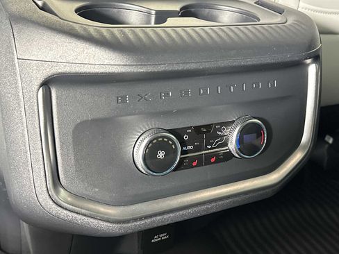 Used 2025 Ford Expedition Max Platinum image 25