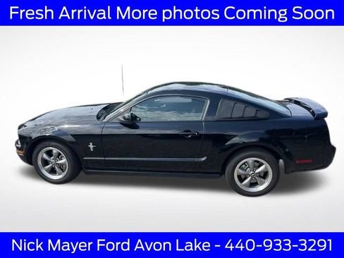 Used 2006 Ford Mustang Premium RWD image 3