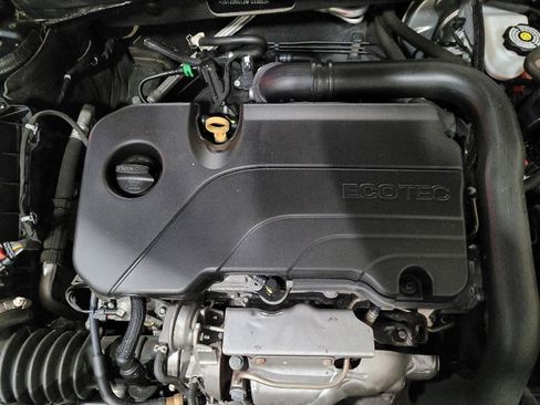 Used 2021 Chevrolet Malibu LT image 30