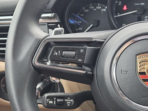 Certified 2026 Porsche Macan AWD/4WD image 26
