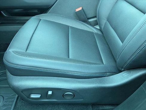 New 2026 Chevrolet Equinox EV LT image 4