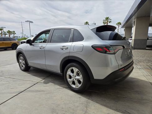 Used 2025 Honda HR-V LX image 3