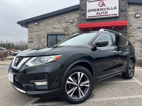 Used 2017 Nissan Rogue SL image 1