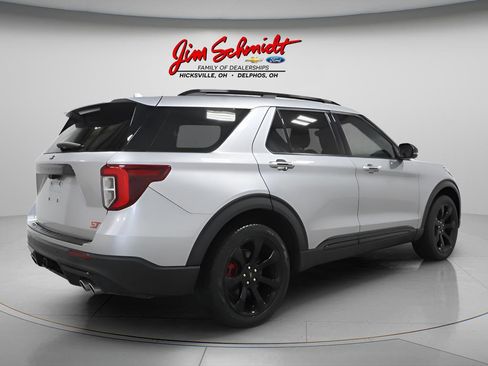 Used 2020 Ford Explorer ST w/ ST Street Pack image 6