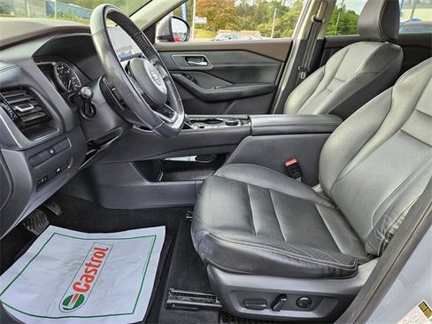 Used 2021 Nissan Rogue SL w/ Premium Package image 8