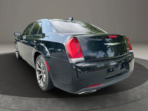 Used 2018 Chrysler 300 Touring w/ Sport Appearance Package image 7