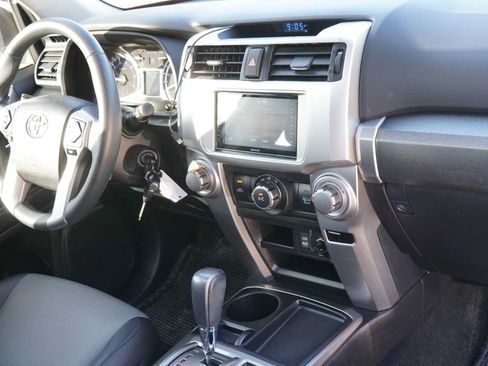 Used 2016 Toyota 4Runner SR5 Premium RWD image 23
