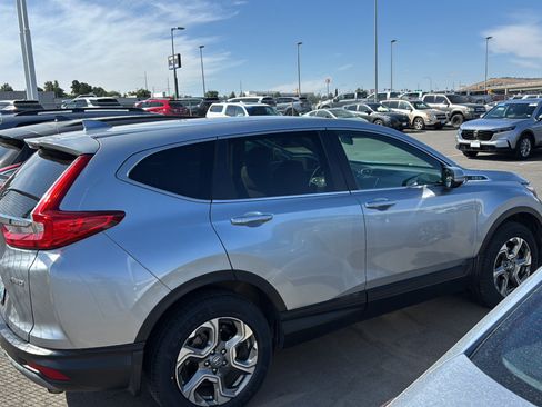 Used 2017 Honda CR-V EX image 3