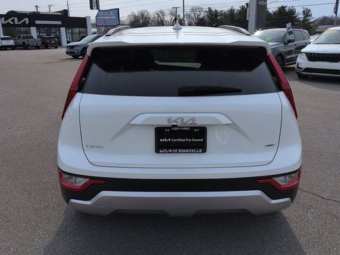Used 2025 Kia Niro LX image 6
