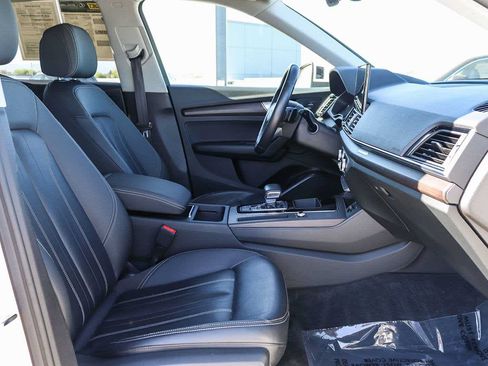 Used 2021 Audi Q5 2.0T Premium w/ Convenience Package AWD/4WD image 17