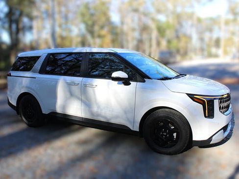 New 2026 Kia Carnival FWD image 21