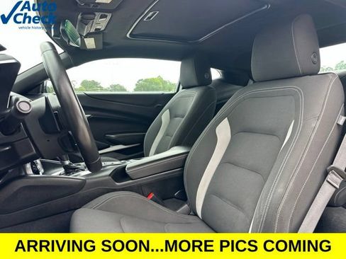 Used 2023 Chevrolet Camaro LT RWD image 10