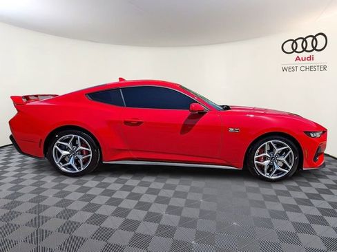 Used 2025 Ford Mustang GT w/ GT Performance Package RWD image 7