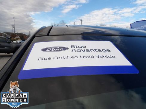 Certified 2021 Ford Escape SE w/ SE Sport Appearance Package image 10