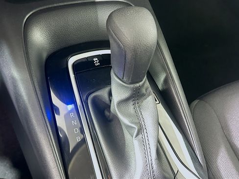 Used 2025 Toyota Corolla LE image 23