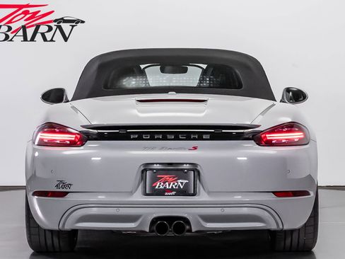 Used 2019 Porsche 718 Boxster S RWD image 12