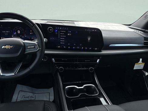 New 2026 Chevrolet Traverse LT w/ Enhanced Driving Package FWD image 18