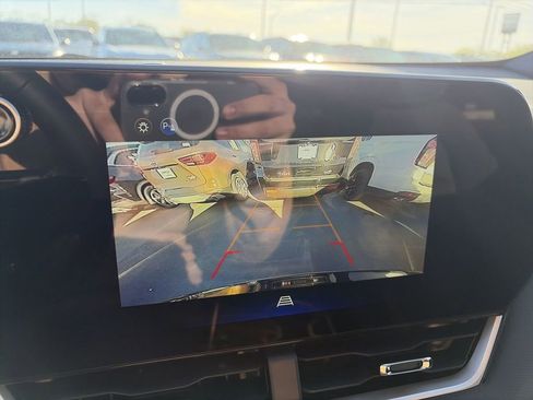 New 2026 Chevrolet Equinox LT w/ Midnight Edition FWD image 23