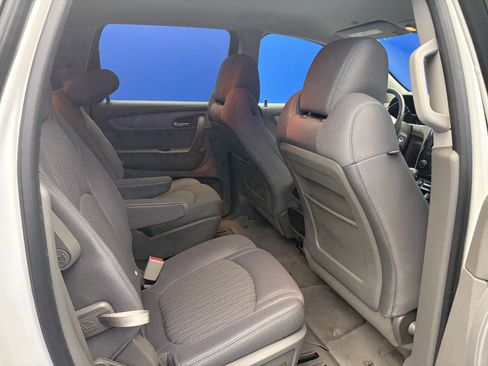 Used 2015 Chevrolet Traverse LT w/ Style and Technology Package image 20