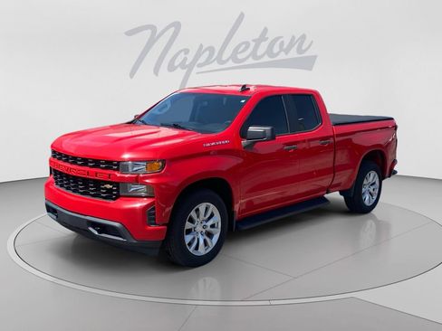Used 2020 Chevrolet Silverado 1500 Custom w/ Custom Value Package RWD image 1
