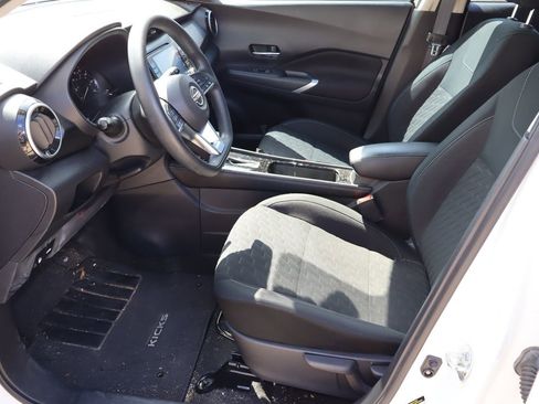Used 2023 Nissan Kicks SV FWD image 15