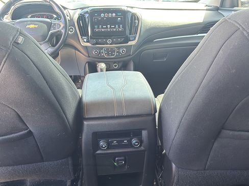 Used 2019 Chevrolet Traverse LT FWD image 26
