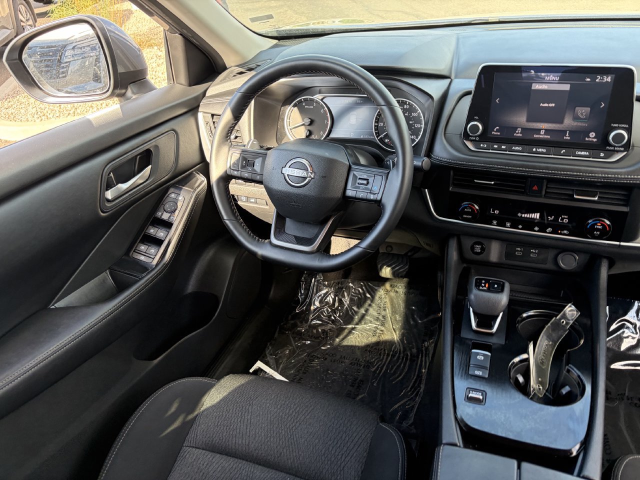 Certified 2025 Nissan Rogue SV FWD image 16