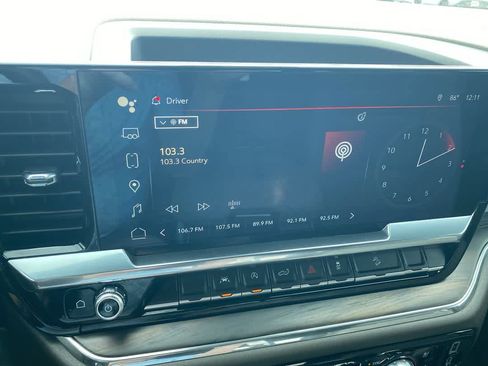 Used 2023 GMC Sierra 1500 SLT w/ SLT Premium Package image 16