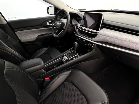 Used 2022 Jeep Compass Latitude image 18