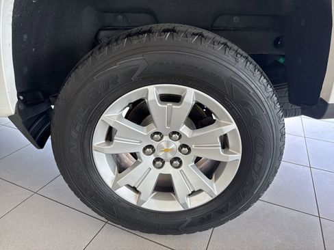 Used 2019 Chevrolet Colorado LT w/ LT Convenience Package image 10