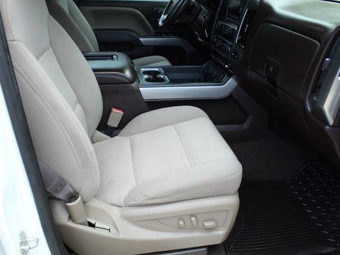 Used 2018 Chevrolet Silverado 1500 LT w/ Texas Edition image 20