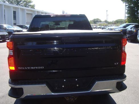 Used 2022 Chevrolet Silverado 1500 LT image 24